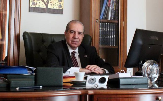 Ο Πρόεδρος των Ελλήνων ιατρών κάνει έκκληση για ενότητα