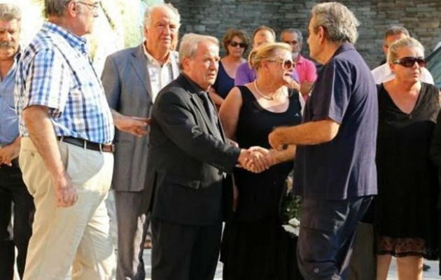 Ανείπωτος θρήνος και πόνος στην κηδεία της κόρης του Παπαθεμελή