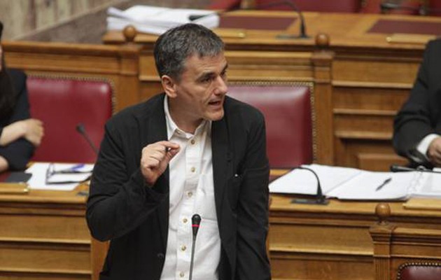 Λύση για τα «κόκκινα» δάνεια υποσχέθηκε ο Τσακαλώτος