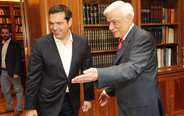 Tσίπρας σε Παυλόπουλο: Κινούμαστε στο πλαίσιο της εθνικής γραμμής