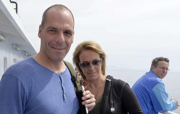 Τον “έφαγαν” με το “κακό μάτι” τον Γιάνη – Πήρε φωτιά το φουσκωτό του!