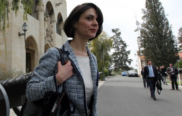 Σφαγή 30% στις συντάξεις θέλει η Βελκουλέσκου – Θέλει να μας κάνει… Ρουμανία