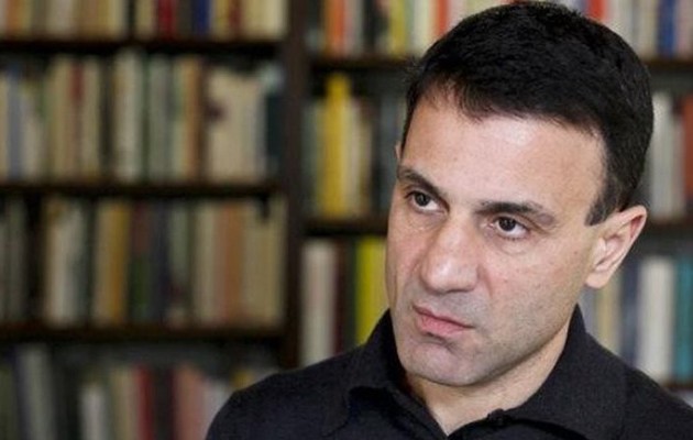 Λαπαβίτσας: Θα θέσουμε θέμα συμμετοχής της Ελλάδας στην ΟΝΕ
