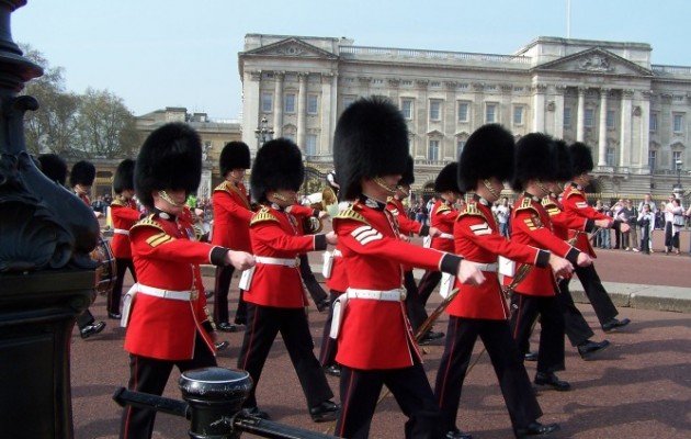 Συναγερμός στο Λονδίνο – Το Ισλαμικό Κράτος θέλει να χτυπήσει το Μπάκιγχαμ