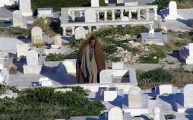 Συνελήφθη Σαουδάραβας μέσα σε νεκροταφείο επειδή ήθελε να αναστήσει τους νεκρούς