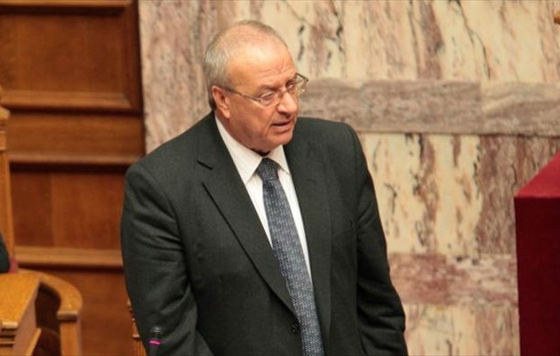 Διάσπαση του ΠΑΣΟΚ υπέρ Κυριάκου προαναγγέλλει το «πουλέν» του Βενιζέλου