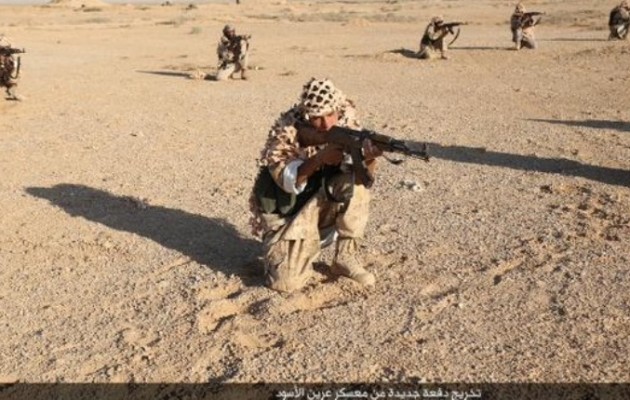 Το Ισλαμικό Κράτος παρουσιάζει τα νέα του “κομάντα” – Πλέον μοιάζουν με κανονικό στρατό