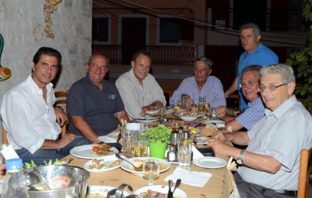 Ημέρες ξεκούρασης για τον Καραμανλή στη Λευκάδα (φωτογραφίες)