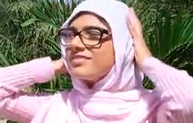 Η μουσουλμάνα με τη μαντίλα που έχει γίνει νούμερο 1 πορνοστάρ (φωτογραφίες)