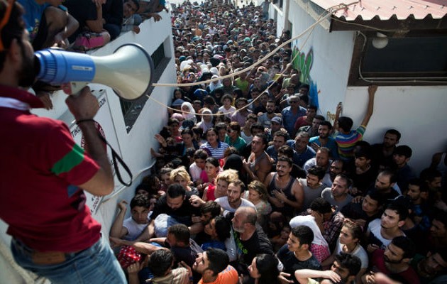Σε πλοίο που θα δέσει στη Κω θα μεταφέρουν τους μετανάστες