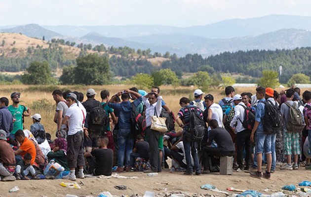 Στρατό στα σύνορα με την Ελλάδα στέλνουν τα Σκόπια λόγω μεταναστών