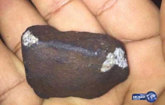 Σαουδάραβας ισχυρίζεται ότι τον… έβαλε στόχο μετεωρίτης (φωτο)