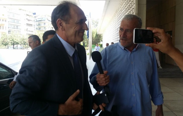 Δεύτερος γύρος συνομιλιών Τσακαλώτου – Σταθάκη και δανειστών στο Hilton