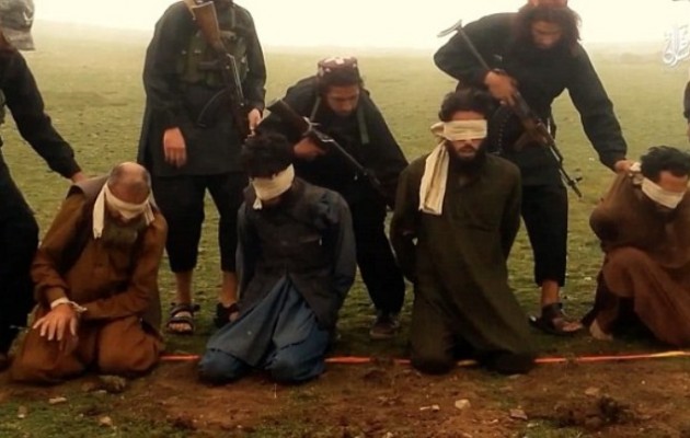 Εικόνες ΣΟΚ! Το Ισλαμικό Κράτος ανατίναξε ζωντανούς ανθρώπους (φωτο + βίντεο)