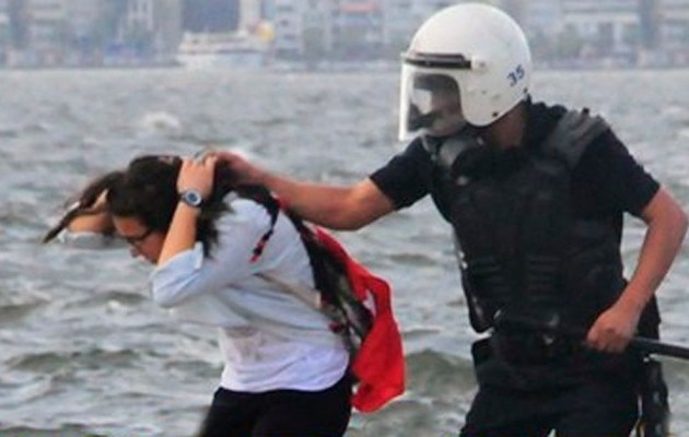 Τούρκοι αστυνομικοί βασάνισαν και απείλησαν 17χρονη ότι θα τη δώσουν στο Ισλαμικό Κράτος