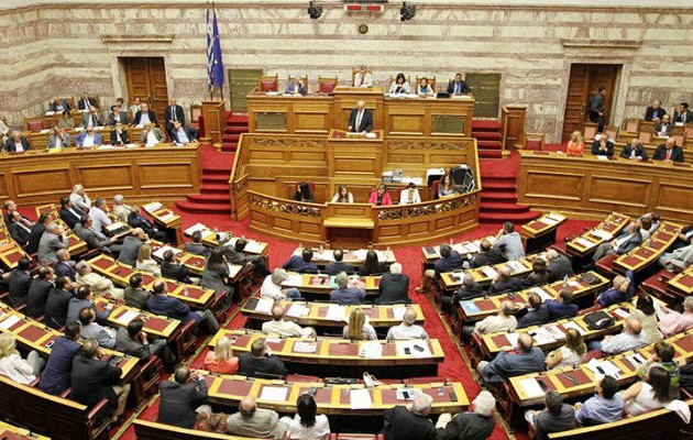 Σε εξέλιξη η ονομαστική ψηφοφορία για το μνημόνιο – Ποιοι είναι οι «αντάρτες» του ΣΥΡΙΖΑ