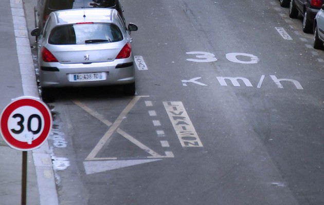 Γαλλία: Στα μόλις 30 χλμ/ώρα το όριο ταχύτητας στην Γκρενόμπλ