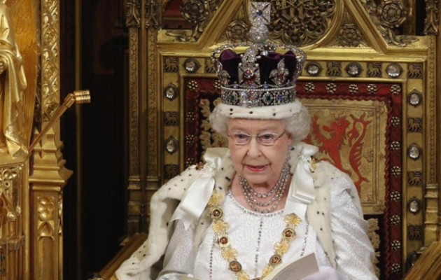 Η βασίλισσα Ελισάβετ έκανε ρεκόρ παραμονής στο θρόνο της Αγγλίας