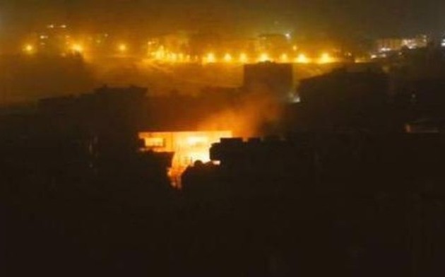Οι Τούρκοι βομβαρδίζουν την κουρδική πόλη Τσίζρε – Τανκς στους δρόμους