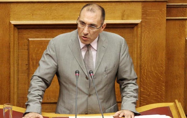 Παραιτείται από υπουργός ο Δημήτρης Καμμένος