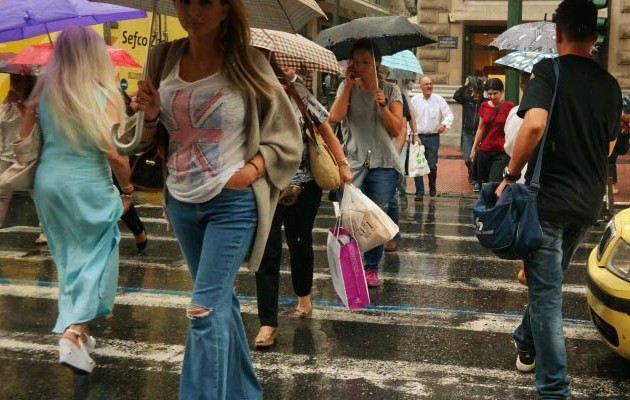 Θα “πνιγούμε” την Πέμπτη – Άστατος ο καιρός με βροχές και καταιγίδες