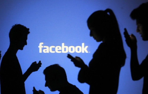 «Έπεσε» το Facebook έπεσε και η μετοχή του