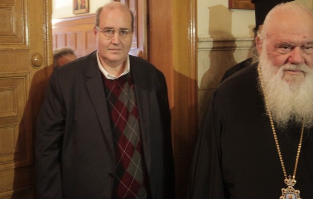 Φίλης: Δίνουμε μάχη για να ανοίξουν όλα τα σχολεία