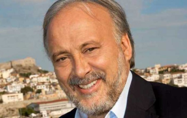 Γιαούρτωσαν τον Καλαντζή της ΝΔ στην Καβάλα – “Ναι σε όλα!” του φώναζαν