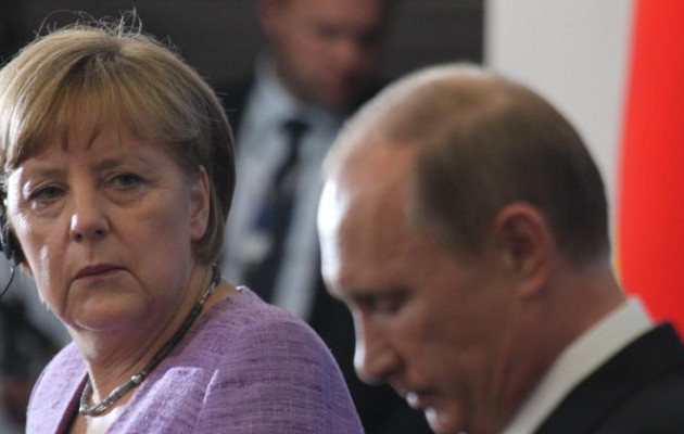 Η Μέρκελ θέλει και τον Πούτιν για να βρεθεί λύση στον πόλεμο της Συρίας