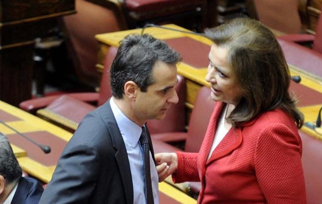 Αδελφικά μαχαιρώματα: H Nτόρα δεν στηρίζει Κυριάκο για πρόεδρο της Ν.Δ.