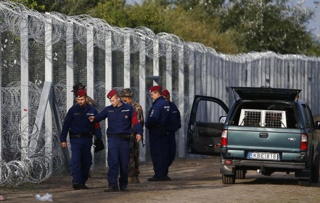 Η Ουγγαρία έκλεισε τα σύνορα στους πρόσφυγες – Η Σερβία θα τους στείλει πίσω στην Ελλάδα