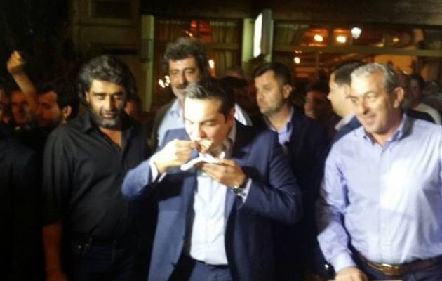 Ρακές και μια μαντινάδα… με νόημα στον Αλέξη