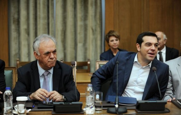 Μήνυμα Τσίπρα για δουλειά και όχι… πριμαντόνες υπουργούς σε πάνελς