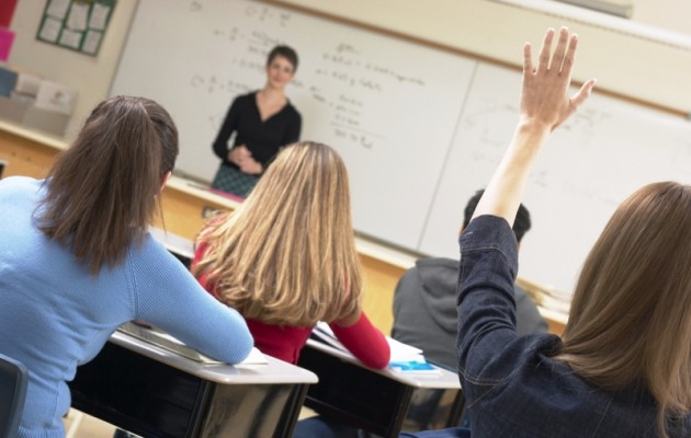 Η μεγάλη κοροϊδία: Σε ισχύ ο ΦΠΑ 23% στην ιδιωτική εκπαίδευση