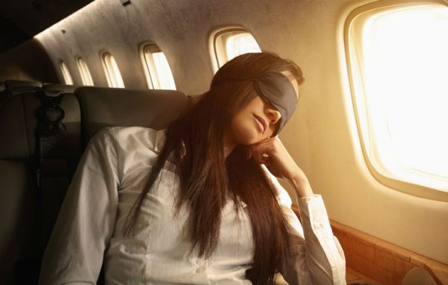 Σοκ: Κακοποίησε σεξουαλικά κοιμισμένη γυναίκα εν ώρα πτήσης (φωτογραφίες)