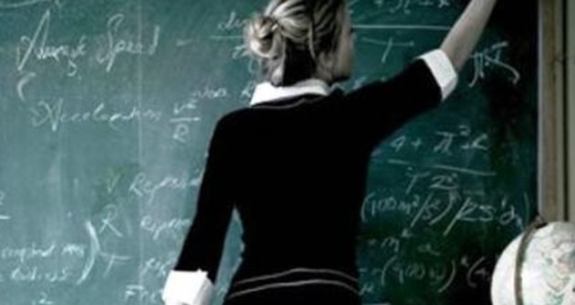 Κι άλλες προσλήψεις εκπαιδευτικών στα σχολεία ανακοίνωσε ο Φίλης