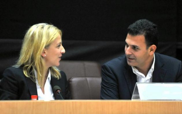 Δούρου και Καραμέρος πήραν κεφάλια για τις κεντρικές λεωφόρους