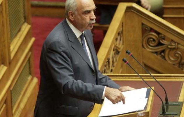 Μεϊμαράκης σε Τσίπρα:  Έγινες μνημονιακότερος των τροϊκανών