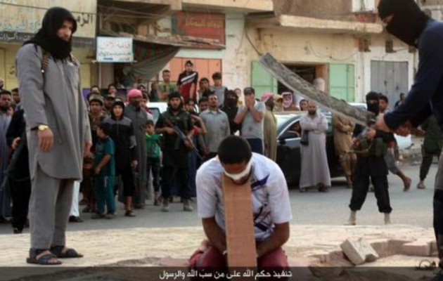 Με νέα… σκηνοθεσία οι αποκεφαλισμοί στο Ισλαμικό Κράτος (φωτο)
