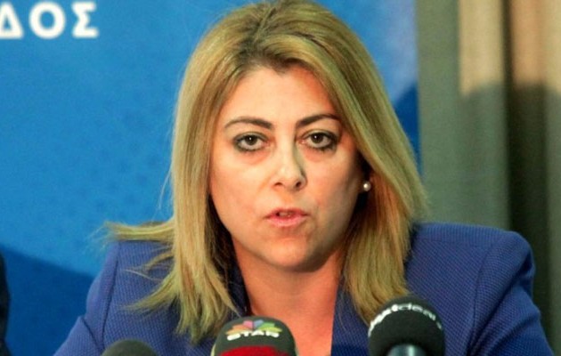 Tραβάει το σχοινί η Σαββαϊδου – Τι απαντά για την αποπομπή της