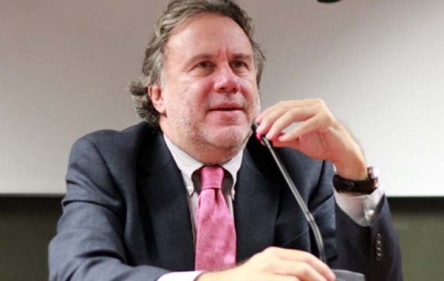 Κατρούγκαλος: Συμμετοχή στη διαπραγμάτευση ζήτησε από τους πολιτικούς αρχηγούς