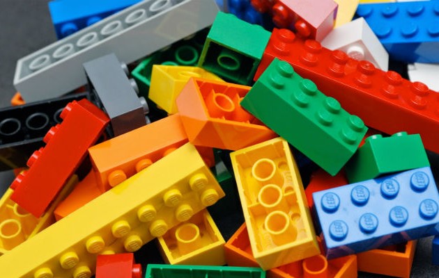 Η Lego αρνήθηκε να πουλήσει τουβλάκια σε Κινέζο καλλιτέχνη!