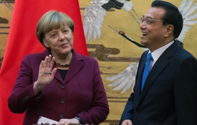 Πήγε στην Κίνα η Μέρκελ και παριστάνει τον… γεωπολιτικό παράγοντα!