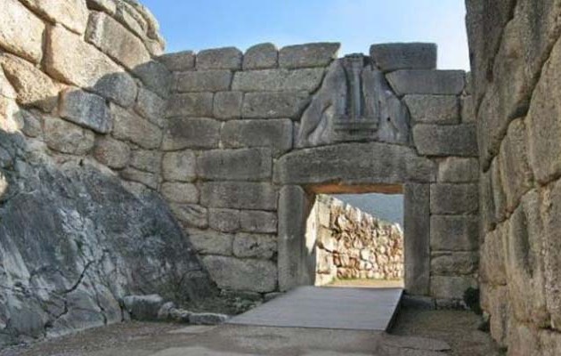 Ανακάλυψη: Εντοπίστηκε ασύλητος τάφος των Μυκηναϊκών χρόνων στη Μυτιλήνη