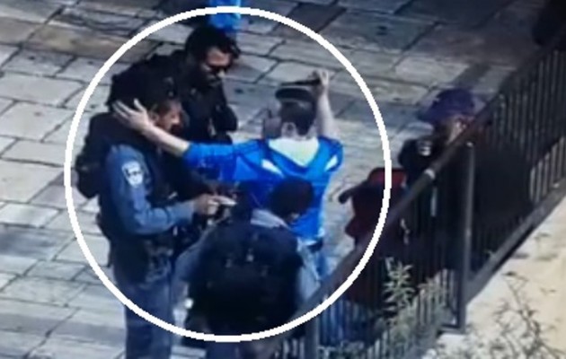 Βίντεο ΣΟΚ! Παλαιστίνιος τζιχαντιστής μαχαιρώνει Ισραηλινό αστυνομικό (βίντεο)