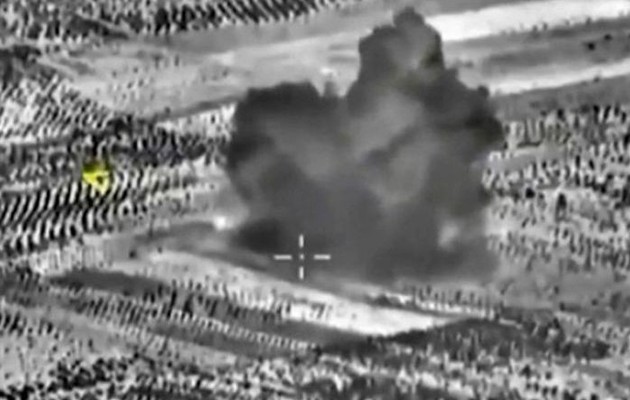 Συνεχίστε να βομβαρδίζετε τους τζιχαντιστές, λένε οι Ρώσοι πολίτες