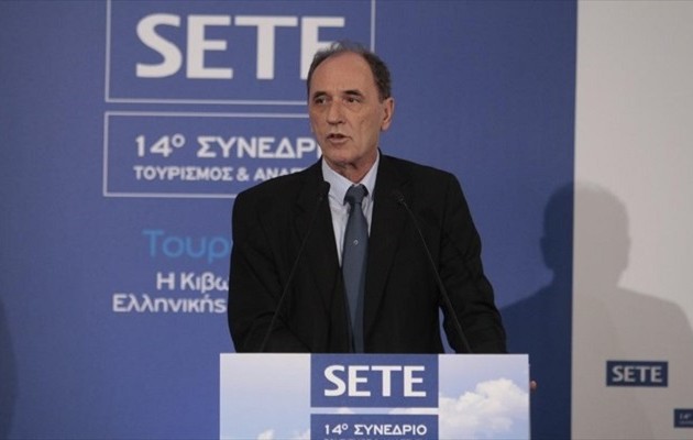 Σταθάκης: Και οι προηγούμενες κυβερνήσεις τα πήγαν καλά στον τουρισμό