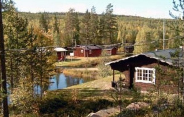 Σύροι πρόσφυγες στη Σουηδία δεν θέλουν να μείνουν σε σαλέ γιατί είναι απομονωμένα!