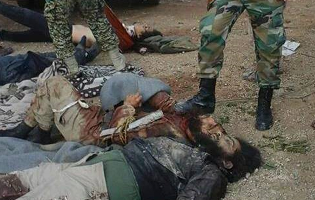 Σύροι πήραν τα κεφάλια τζιχαντιστών στο Χαλέπι (σκληρές φωτο)