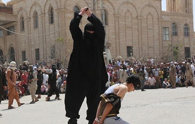 Ο τρομακτικός “μπουλντόζας” τζιχαντιστής που αποκεφαλίζει και ακρωτηριάζει (φωτο)